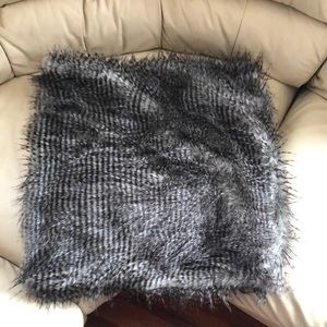Williams Sonoma Faux Fur Pillow Cover NWT